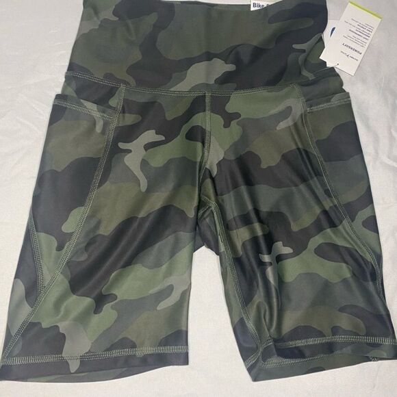 Old Navy High-Waisted Biker
Shorts for Women Size S - Picture 1 of 4